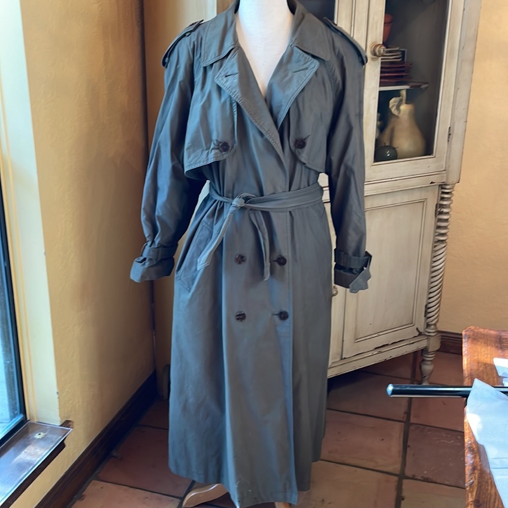 Liz Claiborne Vintage trench coat